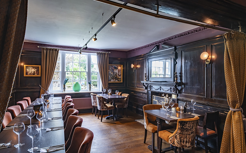 pcp-2024-secondaryspaces-thebellastonclinton-privatedining-img-01.jpg